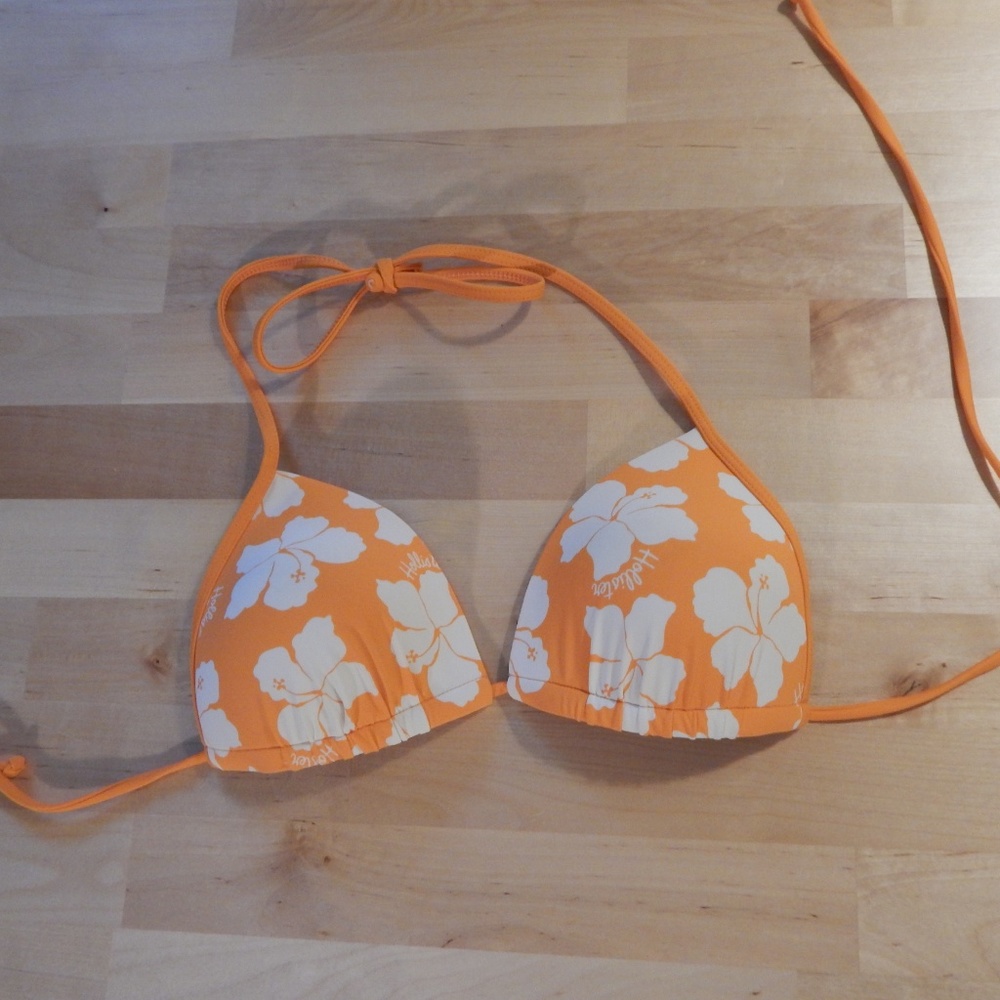 NWOT Orange Hollister Bikini Top